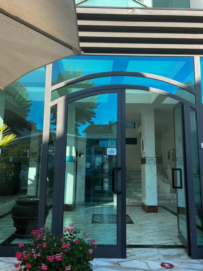 Hotel Trieste Ριτσόνε Εξωτερικό φωτογραφία